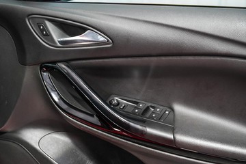 https://dvg-vehicle-assets.s3.amazonaws.com/1203844/8a8zw225mv46026nq2eop37dg.jpg