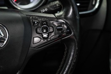 https://dvg-vehicle-assets.s3.amazonaws.com/1203844/ad6yxchi9zscbw6xc87zt0t7x.jpg