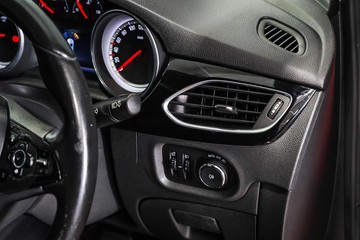 https://dvg-vehicle-assets.s3.amazonaws.com/1203844/dbrxc9z351mab9bqsf2d8whep.jpg