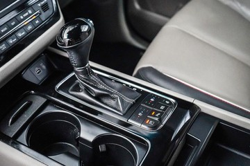 https://dvg-vehicle-assets.s3.amazonaws.com/1203855/crxnvyo05djj7x71n73ud0hdv.jpg