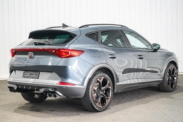 https://dvg-vehicle-assets.s3.amazonaws.com/1203863/715qxl3av9g7p8hr31xbc51s8.jpg