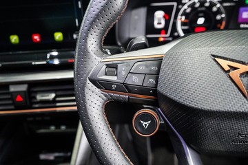 https://dvg-vehicle-assets.s3.amazonaws.com/1203863/di9p8jf62w5b5srb1m7k9fd8l.jpg