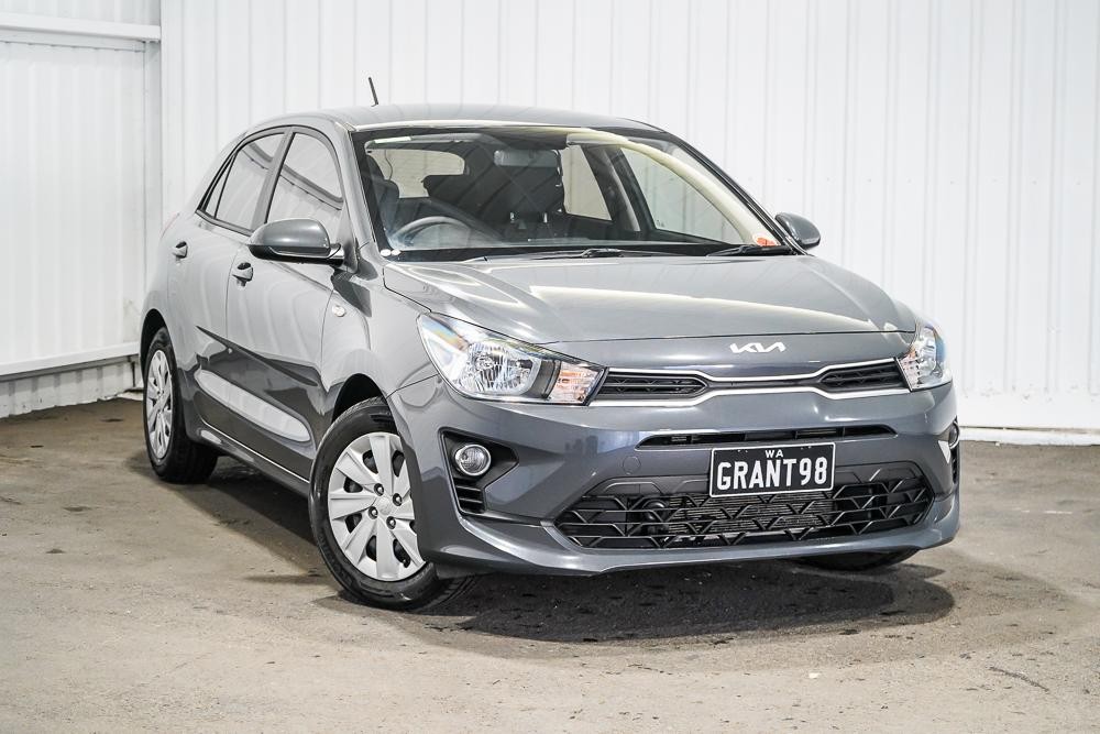 Kia Rio image 1