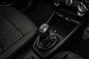 https://dvg-vehicle-assets.s3.amazonaws.com/1203864/3xcslt63xxl2kw7nz2mlrq2ie.jpg