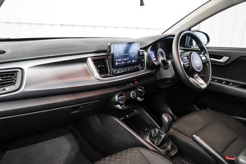 https://dvg-vehicle-assets.s3.amazonaws.com/1203864/4evxplt2cv7uukym8e67k2w5f.jpg