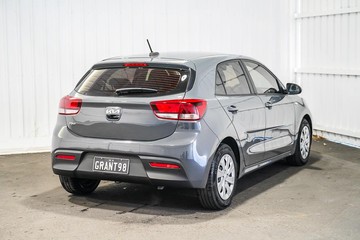 https://dvg-vehicle-assets.s3.amazonaws.com/1203864/akjwmtgsbc7zd5zyvgntx61fb.jpg