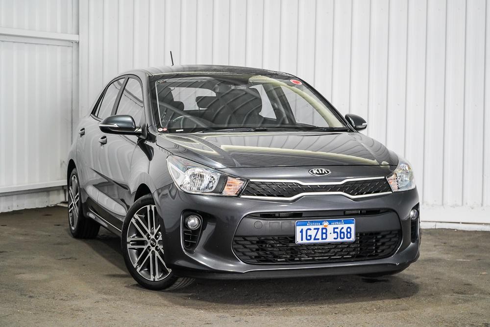 Kia Rio image 1