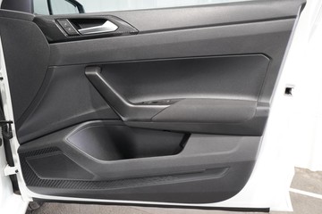 https://dvg-vehicle-assets.s3.amazonaws.com/1203882/1err6lskn20hr4w33wy92ks34.jpg