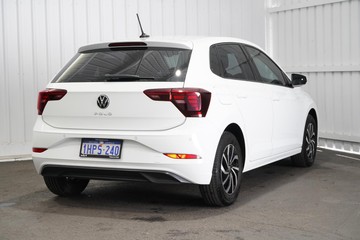 https://dvg-vehicle-assets.s3.amazonaws.com/1203882/5crpmky7qwbktbpkso1x38mur.jpg