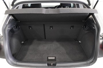 https://dvg-vehicle-assets.s3.amazonaws.com/1203882/934t8jogko9d8r09kk0c9v7to.jpg