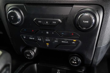 https://dvg-vehicle-assets.s3.amazonaws.com/1203884/5x8krunjkvia1fcm6xp8hz41p.jpg