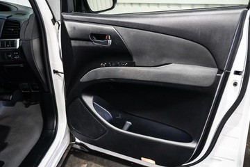 https://dvg-vehicle-assets.s3.amazonaws.com/1203885/bncrt3tj99cmi3loibwxte40q.jpg