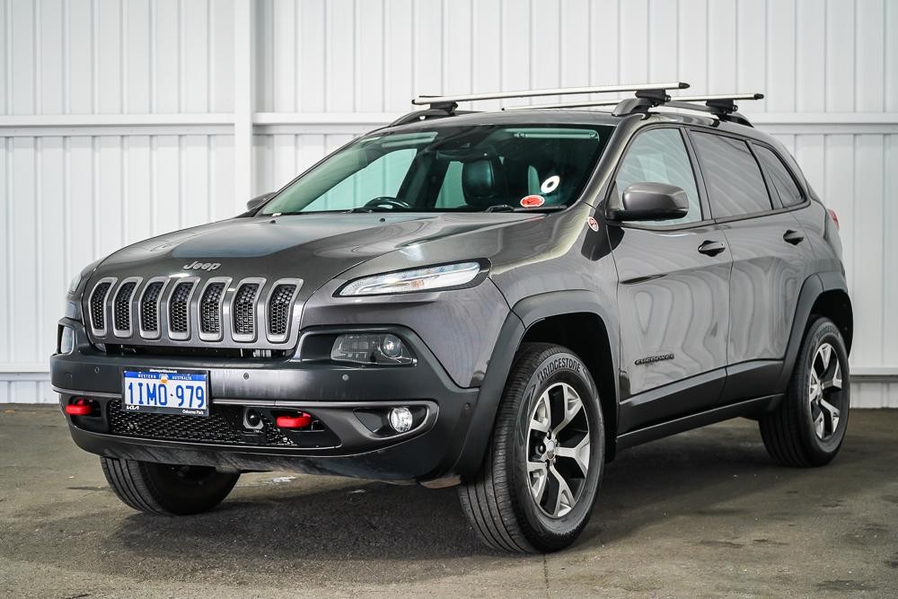 Jeep Cherokee image 4