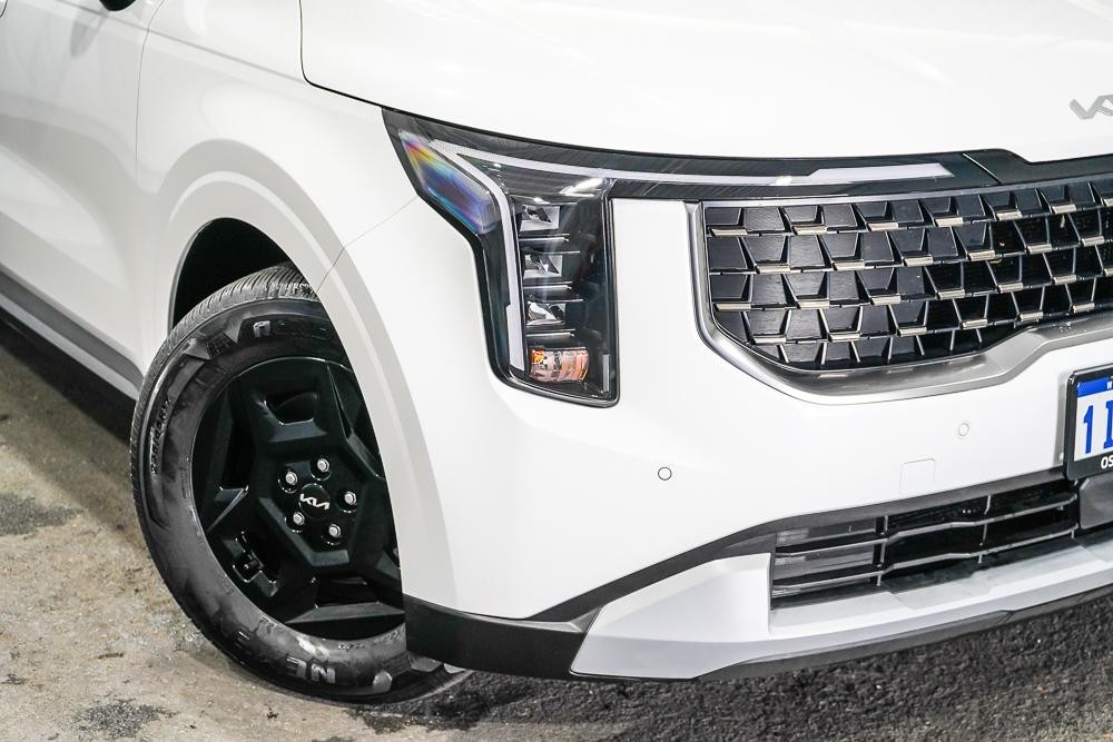 Kia Carnival image 2