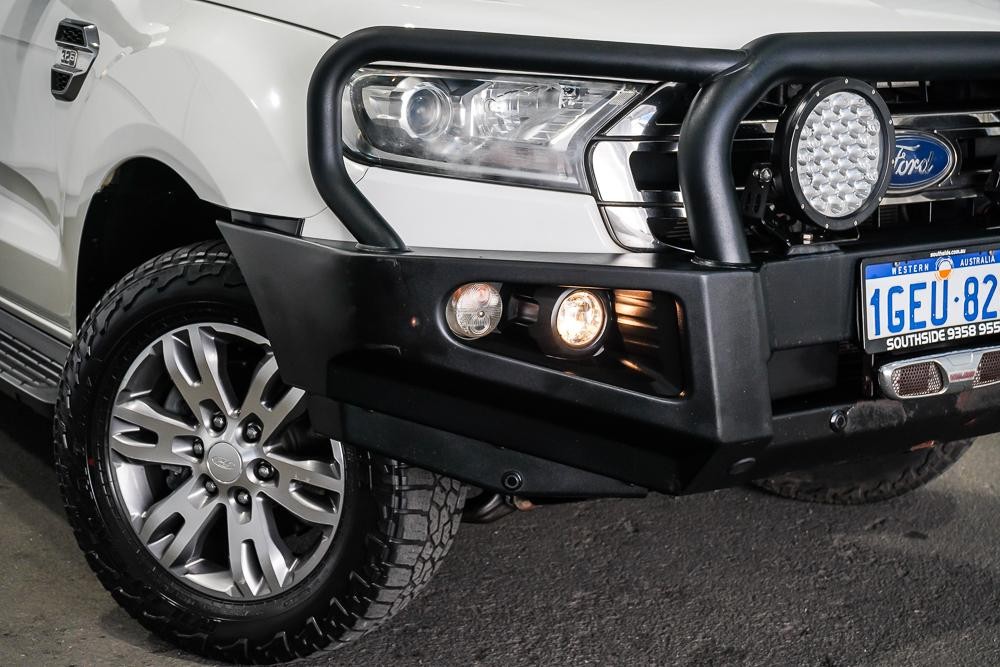 Ford Everest image 2