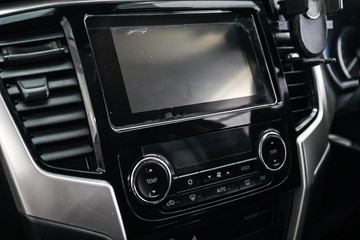 https://dvg-vehicle-assets.s3.amazonaws.com/1203913/ee9d0vtgbbag54fb8eachjx8y.jpg