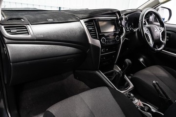 https://dvg-vehicle-assets.s3.amazonaws.com/1203913/fmvfwj7831kl2xp24tg6hg0y.jpg