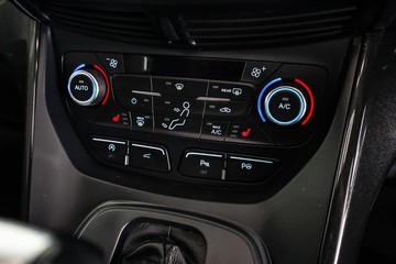 https://dvg-vehicle-assets.s3.amazonaws.com/1203916/btero9kxrp1sugv3eqrdmis92.jpg