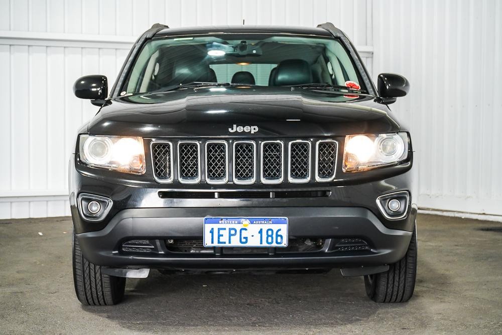 Jeep Compass image 2