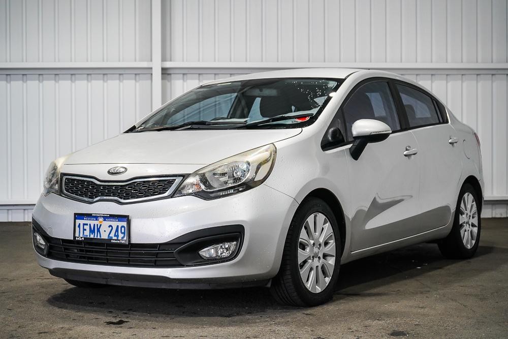 Kia Rio image 4