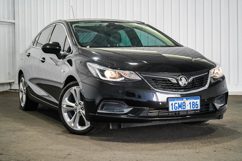 Holden Astra image 1