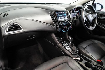 https://dvg-vehicle-assets.s3.amazonaws.com/1203944/duxeb1zudh1jctx2mec8if0ox.jpg