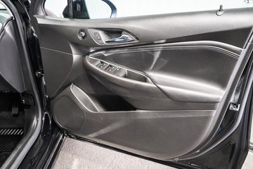 https://dvg-vehicle-assets.s3.amazonaws.com/1203944/ewq8pyt7s3912i9q1uni7xoh3.jpg