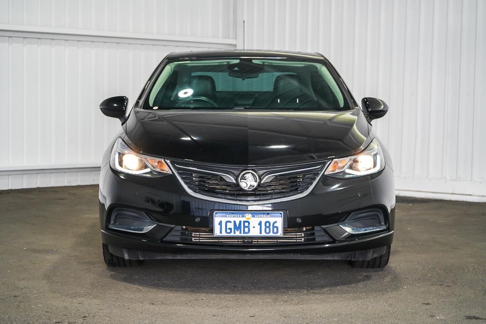 Holden Astra image 3