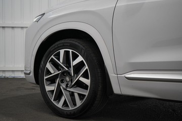 https://dvg-vehicle-assets.s3.amazonaws.com/1203945/bo549od85pk05w0ye4p2lxstr.jpg