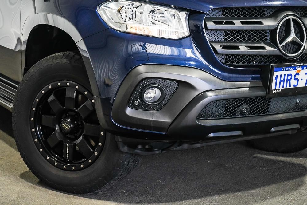 Mercedes Benz X-class image 2