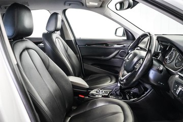 https://dvg-vehicle-assets.s3.amazonaws.com/1203957/2r015akd3itwnpiadkpjgeptn.jpg