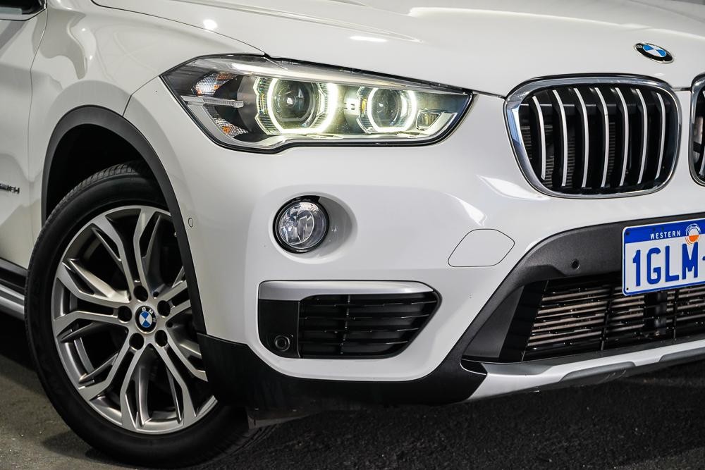 BMW X1 image 2