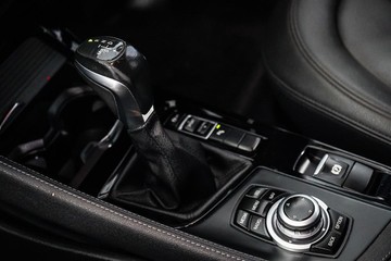 https://dvg-vehicle-assets.s3.amazonaws.com/1203957/dhv6q9050zs05jfg6sxzx0t47.jpg