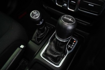 https://dvg-vehicle-assets.s3.amazonaws.com/1203963/4lms7yp2wp1b3vamshcp4urp6.jpg