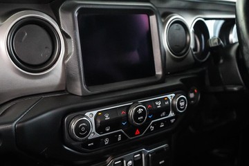 https://dvg-vehicle-assets.s3.amazonaws.com/1203963/69y0t6wpddd3eqxdfcpaiobw2.jpg