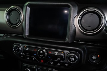 https://dvg-vehicle-assets.s3.amazonaws.com/1203963/8gnuymkjhoyt8jp05thpposjr.jpg