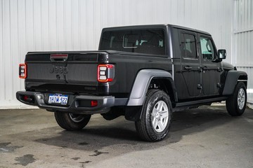 https://dvg-vehicle-assets.s3.amazonaws.com/1203963/e504dfw53q01gem15cm7xsa3.jpg