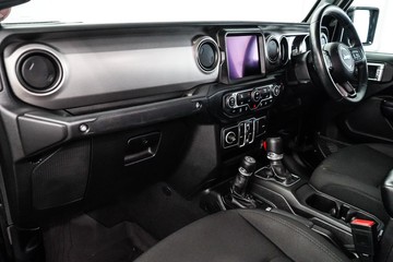 https://dvg-vehicle-assets.s3.amazonaws.com/1203963/f03mnaqwkslus8ex22aauykc3.jpg