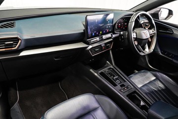 https://dvg-vehicle-assets.s3.amazonaws.com/1203974/8v8ueyfca8692iraziu9poywp.jpg