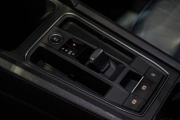 https://dvg-vehicle-assets.s3.amazonaws.com/1203974/e9wo0c71t3r3u7b5u5xdurmmt.jpg