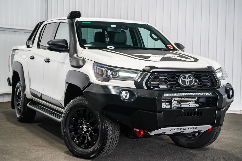 Toyota Hilux image 1