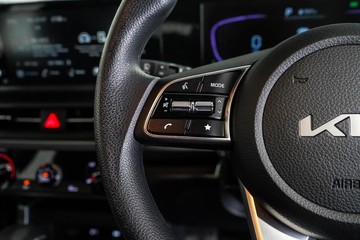 https://dvg-vehicle-assets.s3.amazonaws.com/1203977/5aic1fp7283xi2sagj3axslsr.jpg