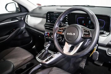 https://dvg-vehicle-assets.s3.amazonaws.com/1203977/9a76p3ju2inah1rqghp4bpvus.jpg