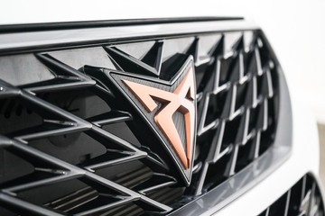 https://dvg-vehicle-assets.s3.amazonaws.com/1203984/e20aot4ot4uubbyrv9fnq0143.jpg