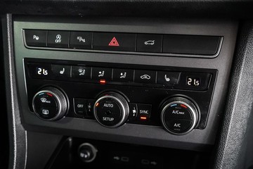 https://dvg-vehicle-assets.s3.amazonaws.com/1203984/ry9b4cbpbkz67s85ltsdf3an.jpg