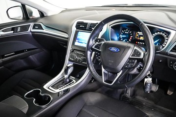 https://dvg-vehicle-assets.s3.amazonaws.com/1203989/2e39o3nq7ba2jlsmkz50z6kk9.jpg