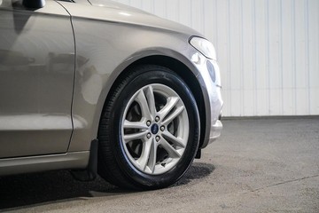 https://dvg-vehicle-assets.s3.amazonaws.com/1203989/ac8n81tyv7jybkyceifes2zqg.jpg