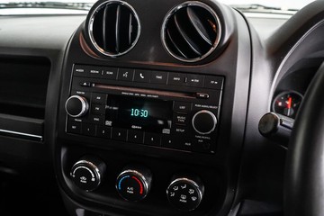 https://dvg-vehicle-assets.s3.amazonaws.com/1204000/7h5a32xg1f7u96swka7lpx9uh.jpg