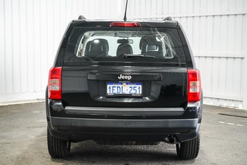 https://dvg-vehicle-assets.s3.amazonaws.com/1204000/hzxdxmifu6kkbqfxf4nwebev.jpg