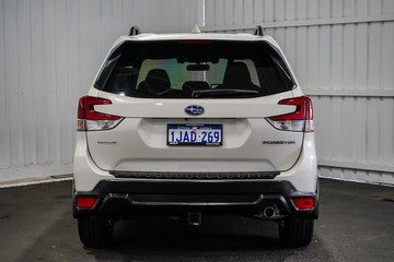 https://dvg-vehicle-assets.s3.amazonaws.com/1204009/6qmgohk53ywjtuxjj86emd4sj.jpg